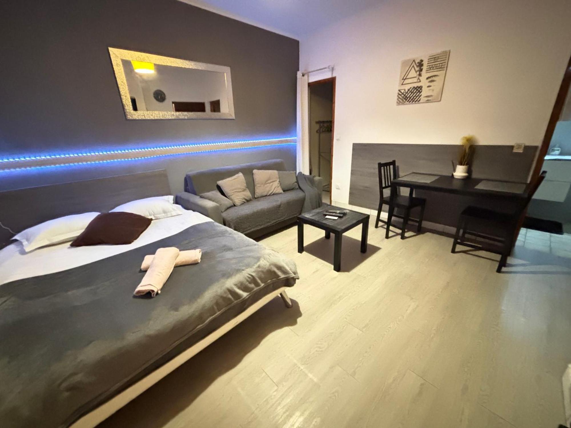 Apartamento Le Lorrain Wifi Un Sejour A Part Metz Exterior foto